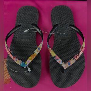 Havaianas Tropical Floral Lightweight/Slim Flip Flop Woman’s US6/EU 35-36.   NWT